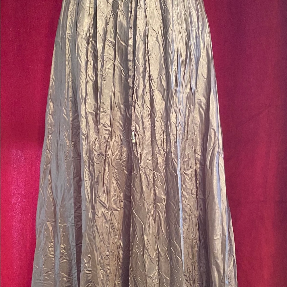 Skirt - Picture 4 of 6